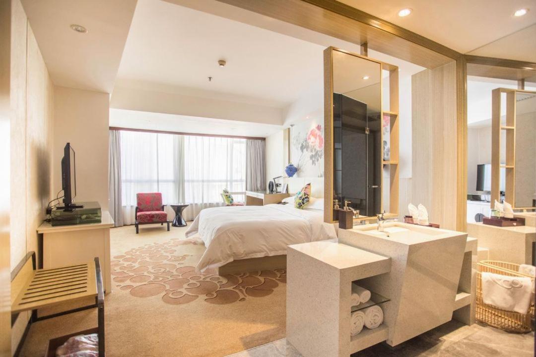Paco Hotel Beijing Road Pedestrian Street Tuanyida Metro Canton Esterno foto