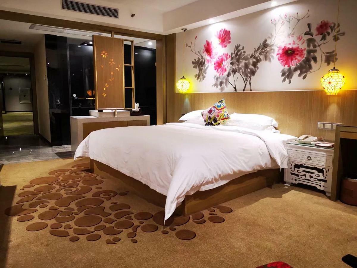 Paco Hotel Beijing Road Pedestrian Street Tuanyida Metro Canton Esterno foto